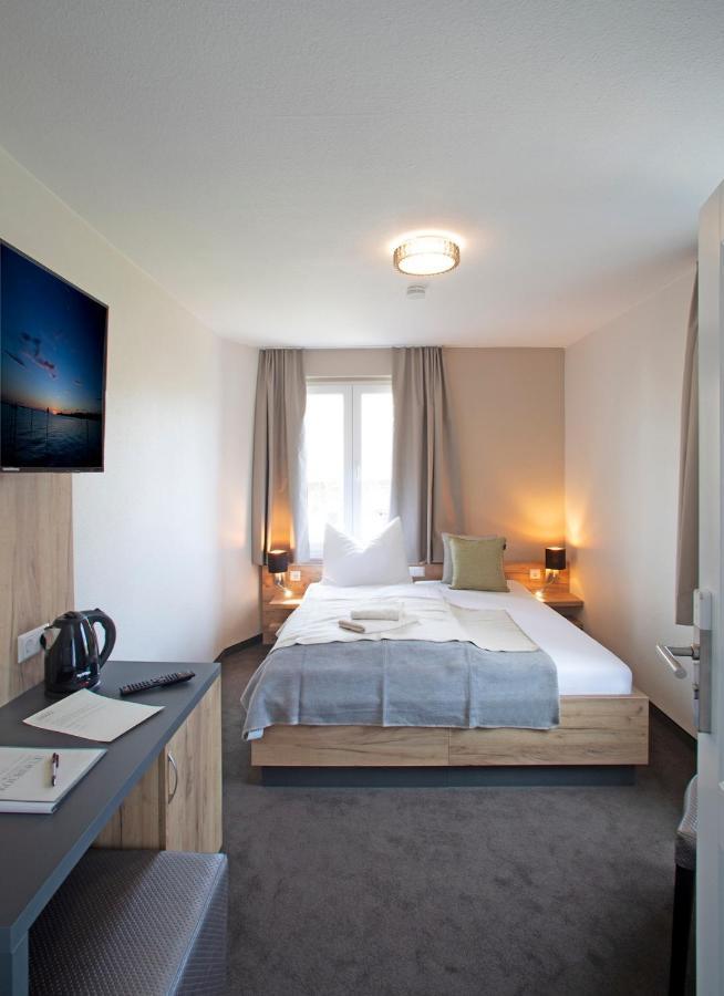 Hotel & Gutsgasthaus Koeberle リンダウ エクステリア 写真