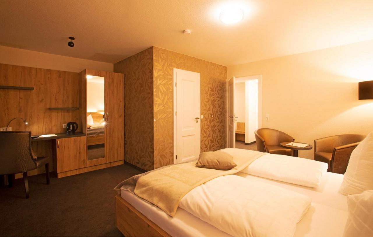 Hotel & Gutsgasthaus Koeberle リンダウ エクステリア 写真