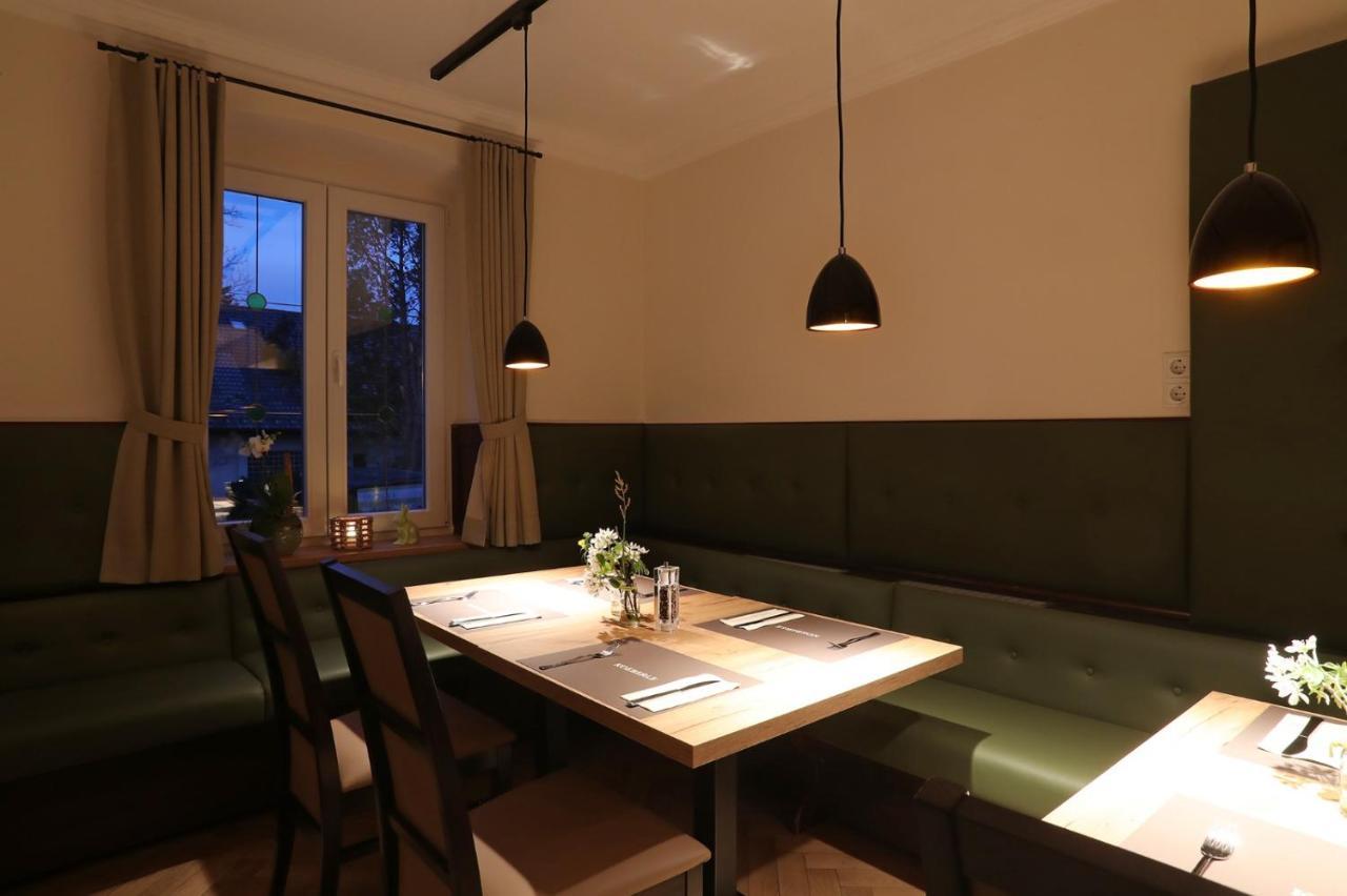 Hotel & Gutsgasthaus Koeberle リンダウ エクステリア 写真
