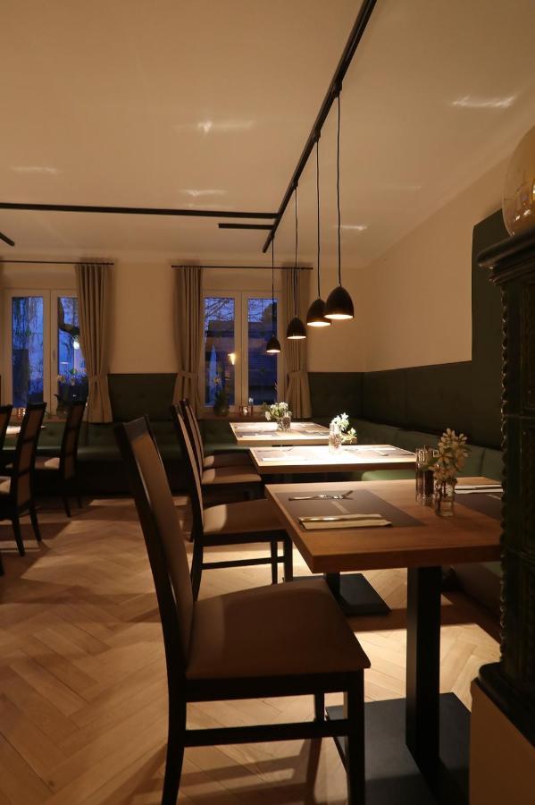 Hotel & Gutsgasthaus Koeberle リンダウ エクステリア 写真