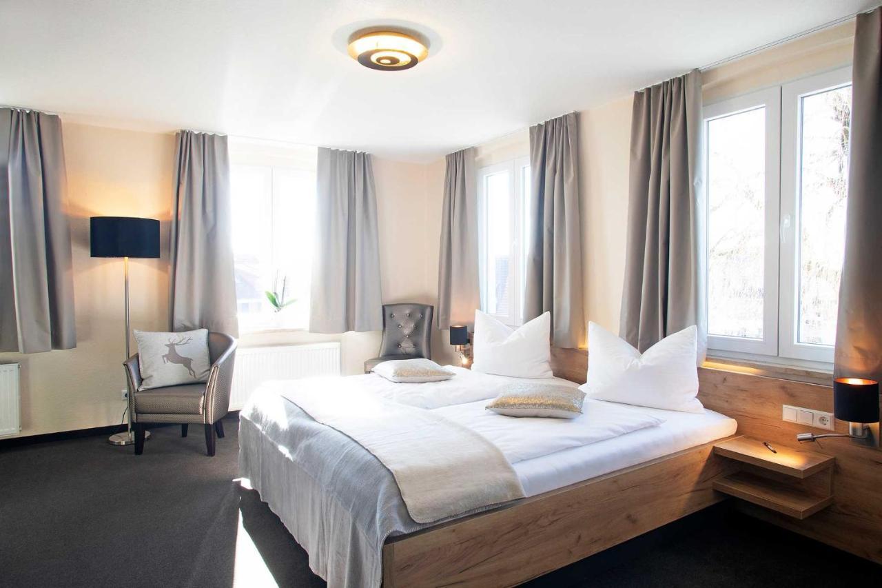 Hotel & Gutsgasthaus Koeberle リンダウ エクステリア 写真